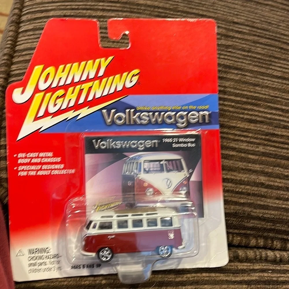 1965 VOLKSWAGEN VW 21 WINDOW SAMBA BUS Johnny White Lightning '02 VW Ser…